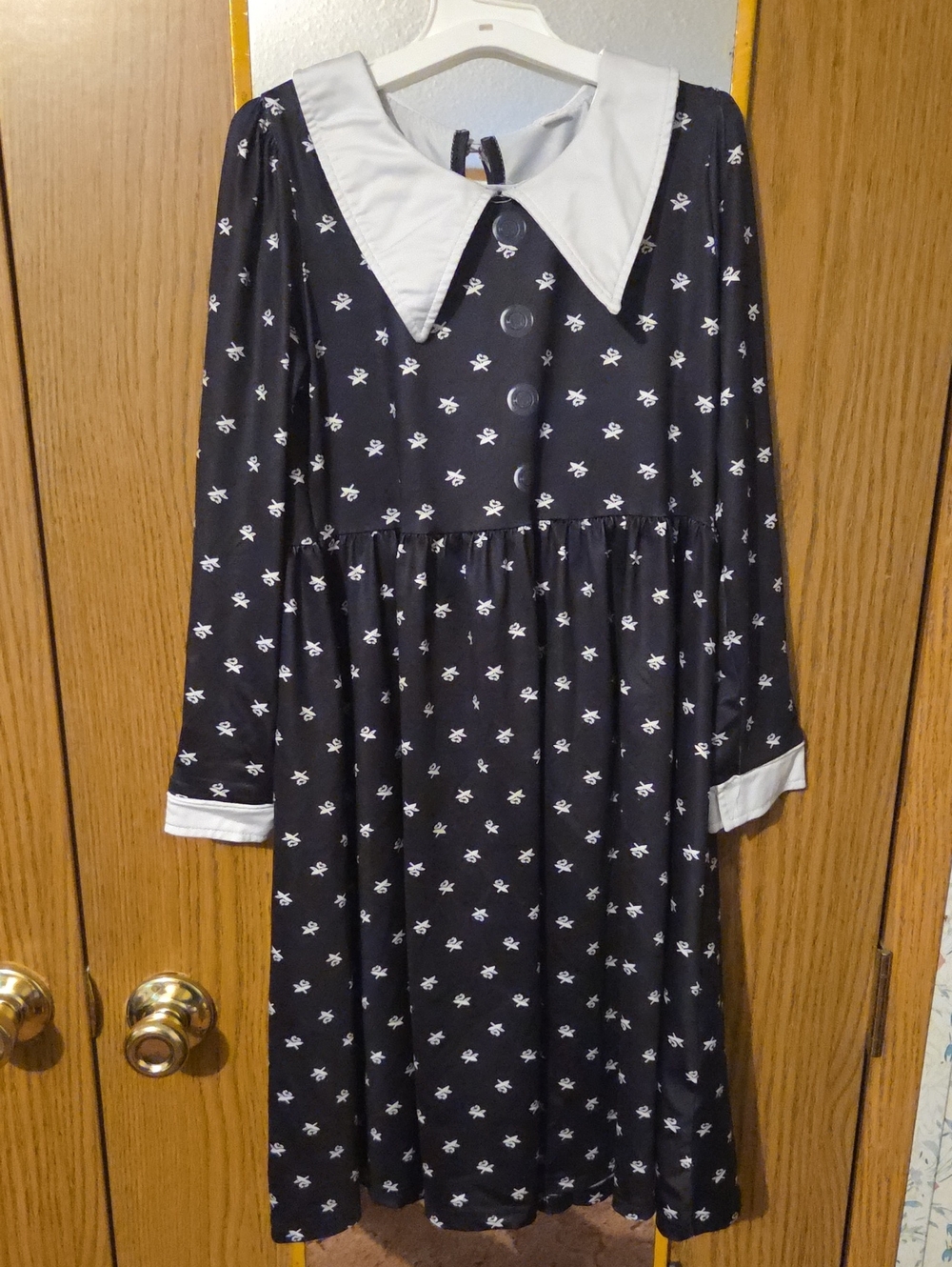 Black Long-Sleeve Girls' Dress with White Collar